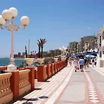 Seafront With Parking - Magnolia Apartman
