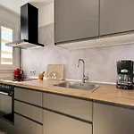 Apartman Seafront With Parking - Magnolia Benalmádena
